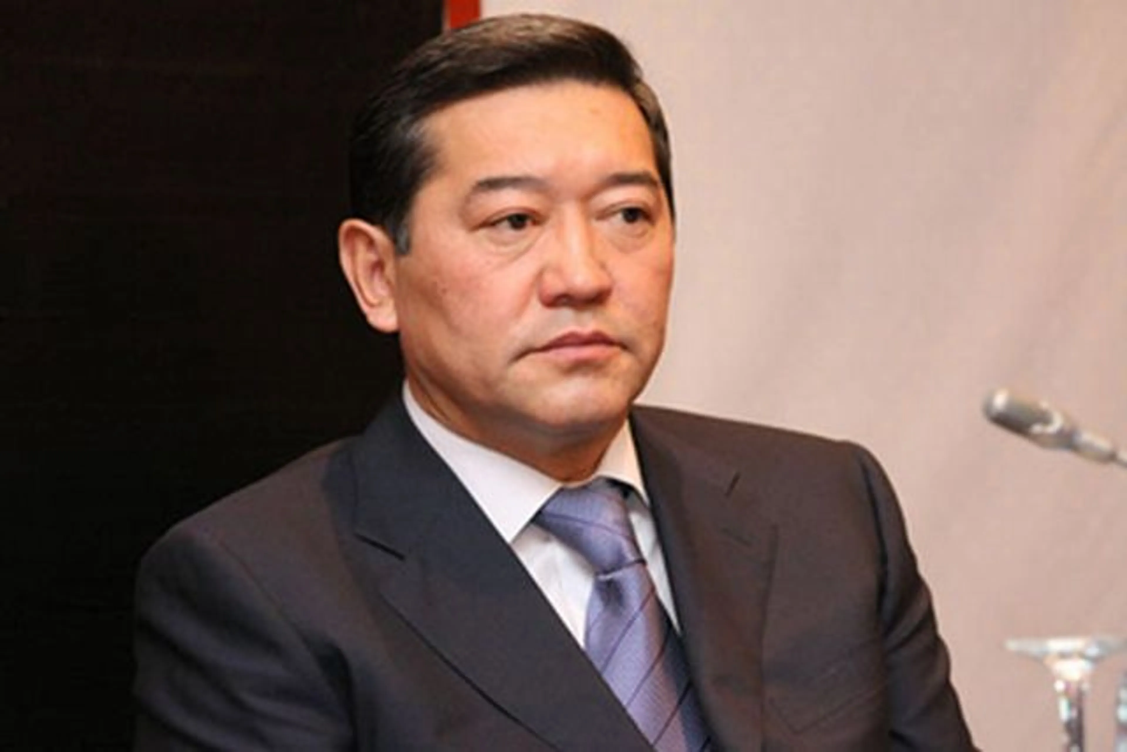 Капитал - Серик Ахметов будет под домашним арестом еще два месяца