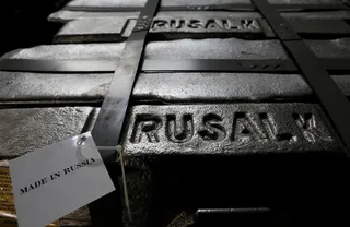 Капитал - Акции Rusal на Гонконгской бирже упали в цене почти на треть