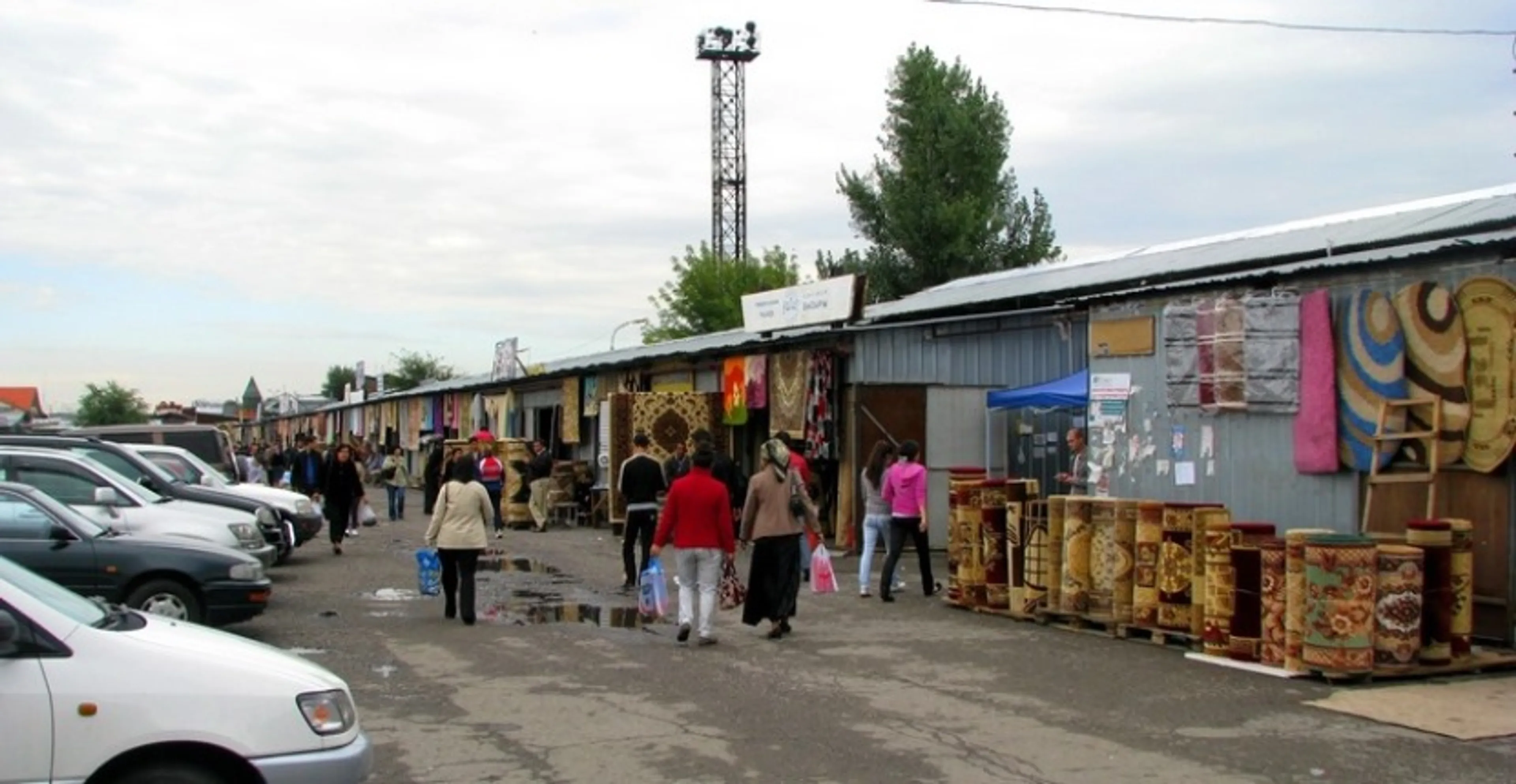 Капитал - Имена покровителей барахолки в Алматы озвучит Есимов