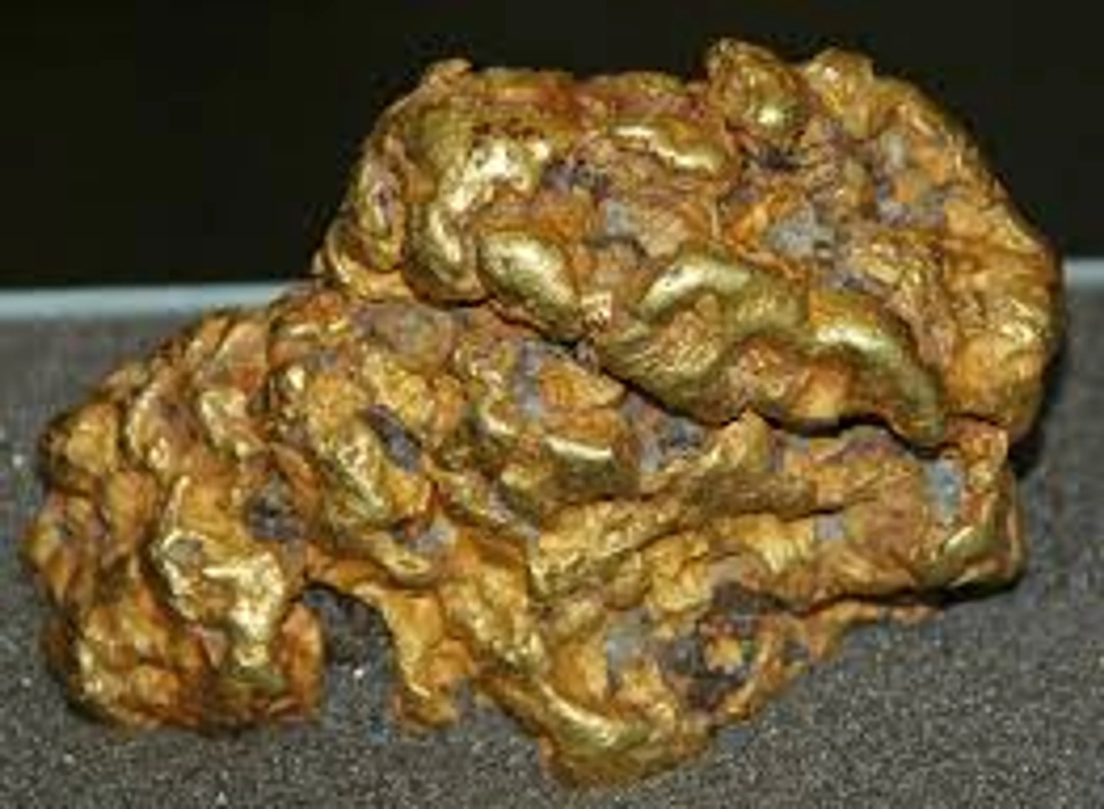 Капитал - В Австралии нашли сверхбольшие золотые самородки