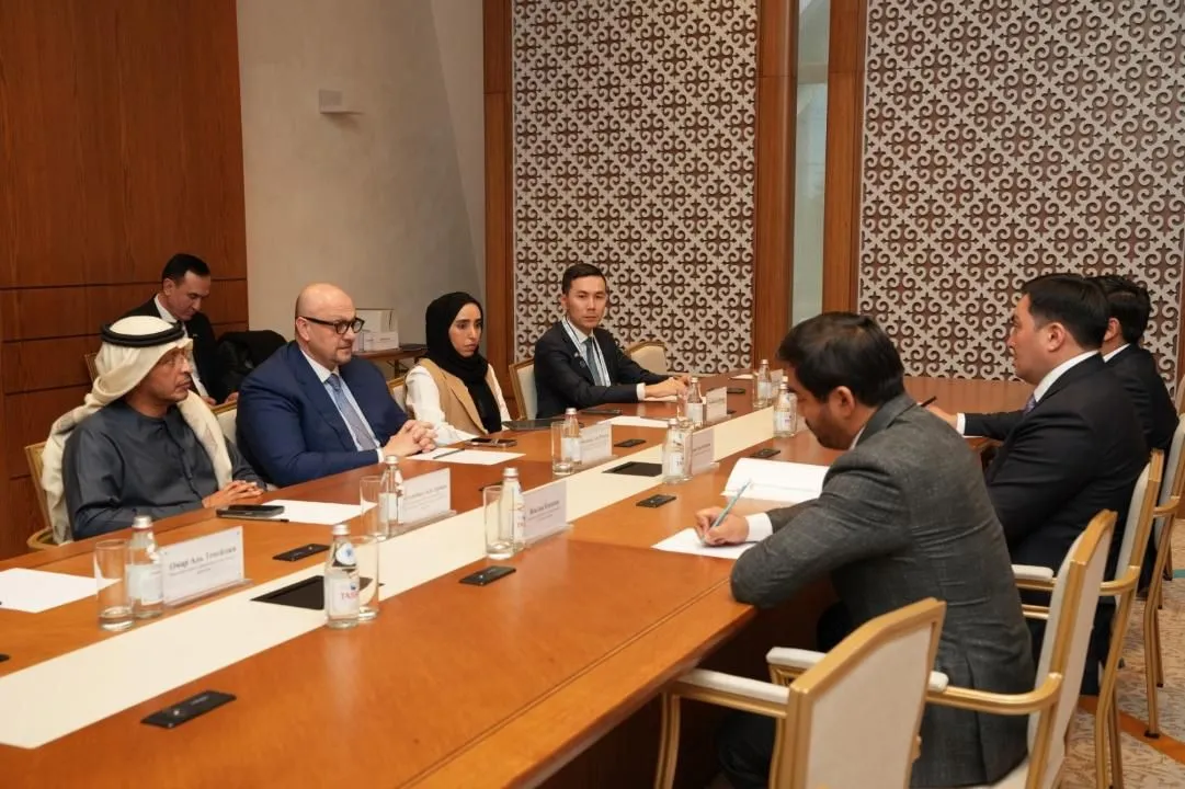 Министр энергетики Ерлан Аккенженов провел переговоры с руководителями Masdar 