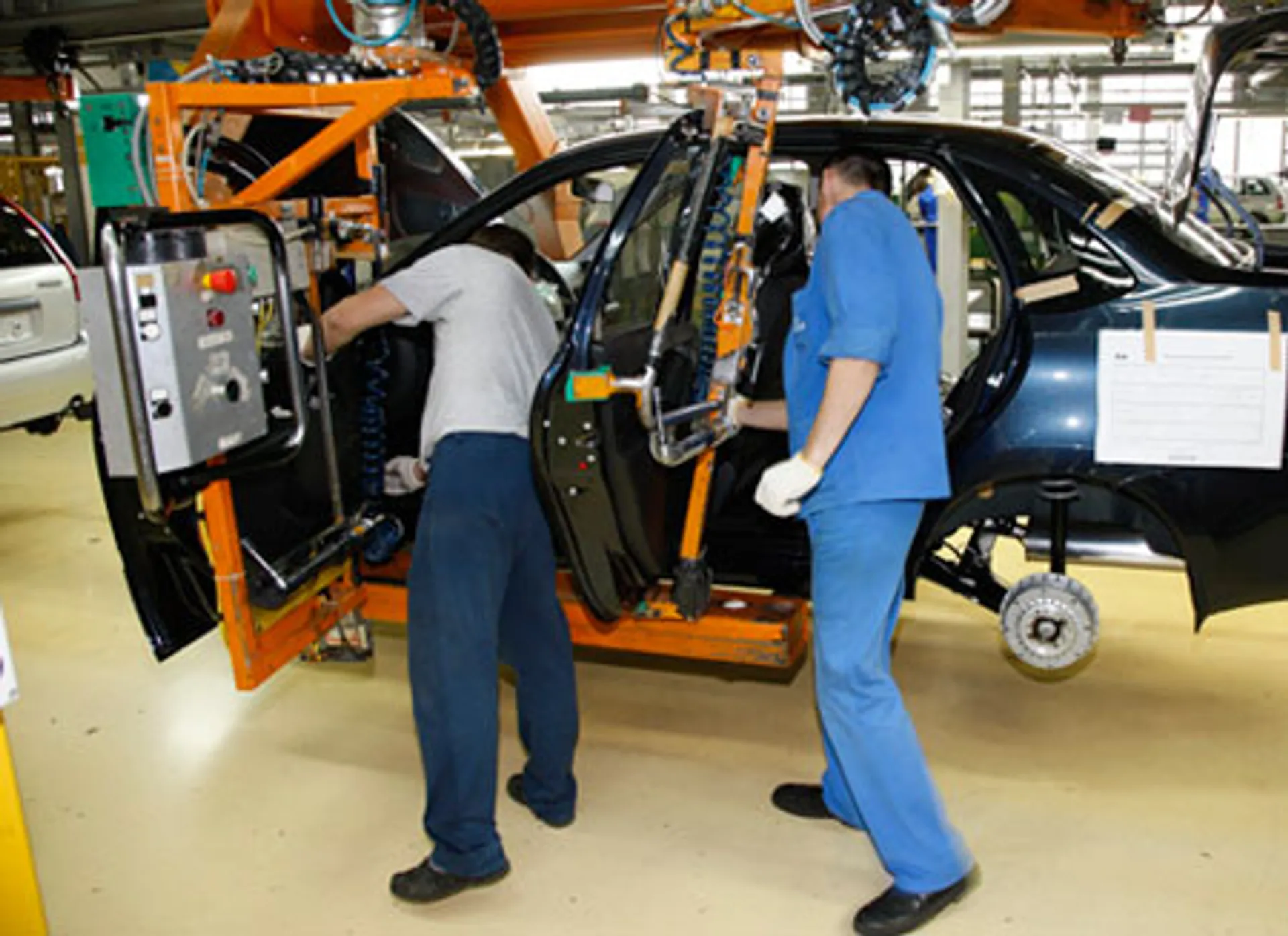 Капитал - АвтоВАЗ отозвал 30 тыс. машин