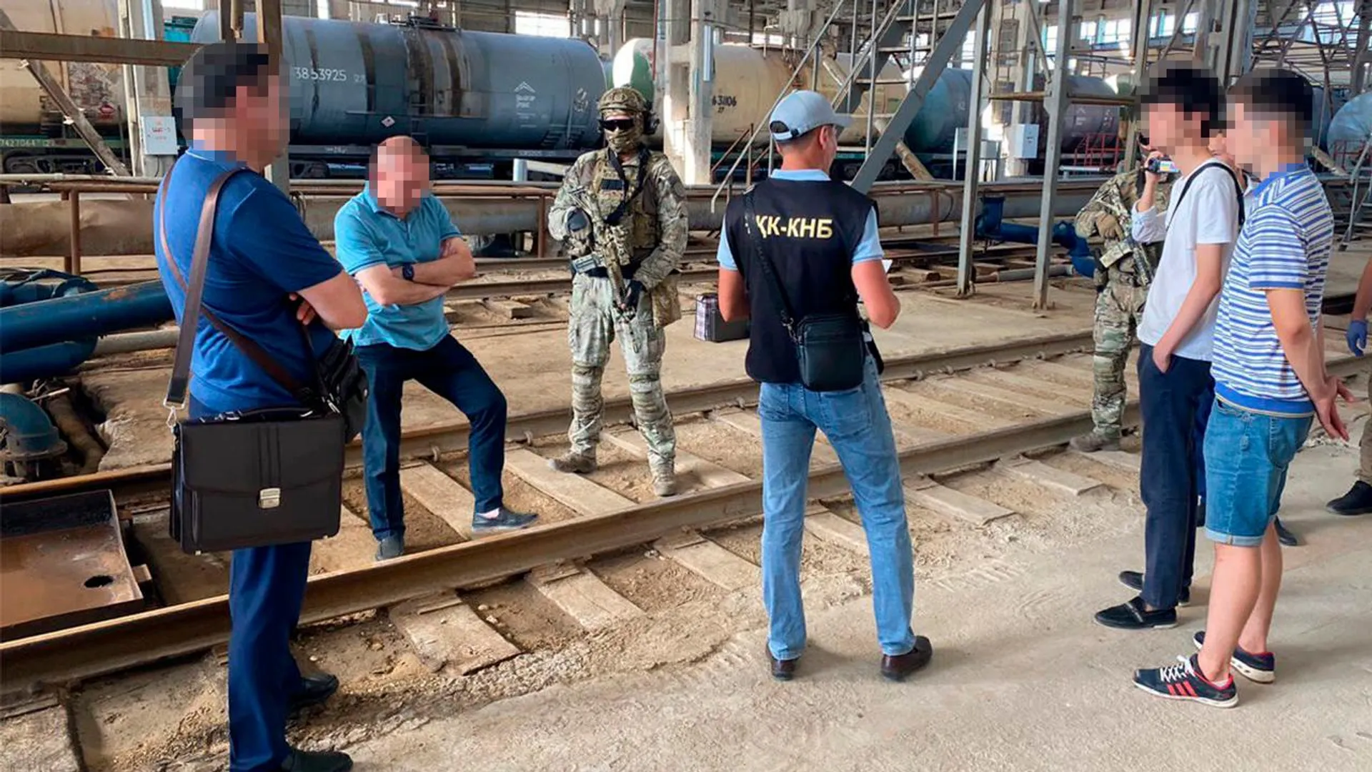 Капитал - КНБ: Пресечен незаконный канал вывоза нефтепродуктов