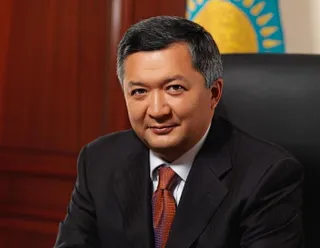 Капитал - Мухамеджанов совмещает должность посла в Латвии