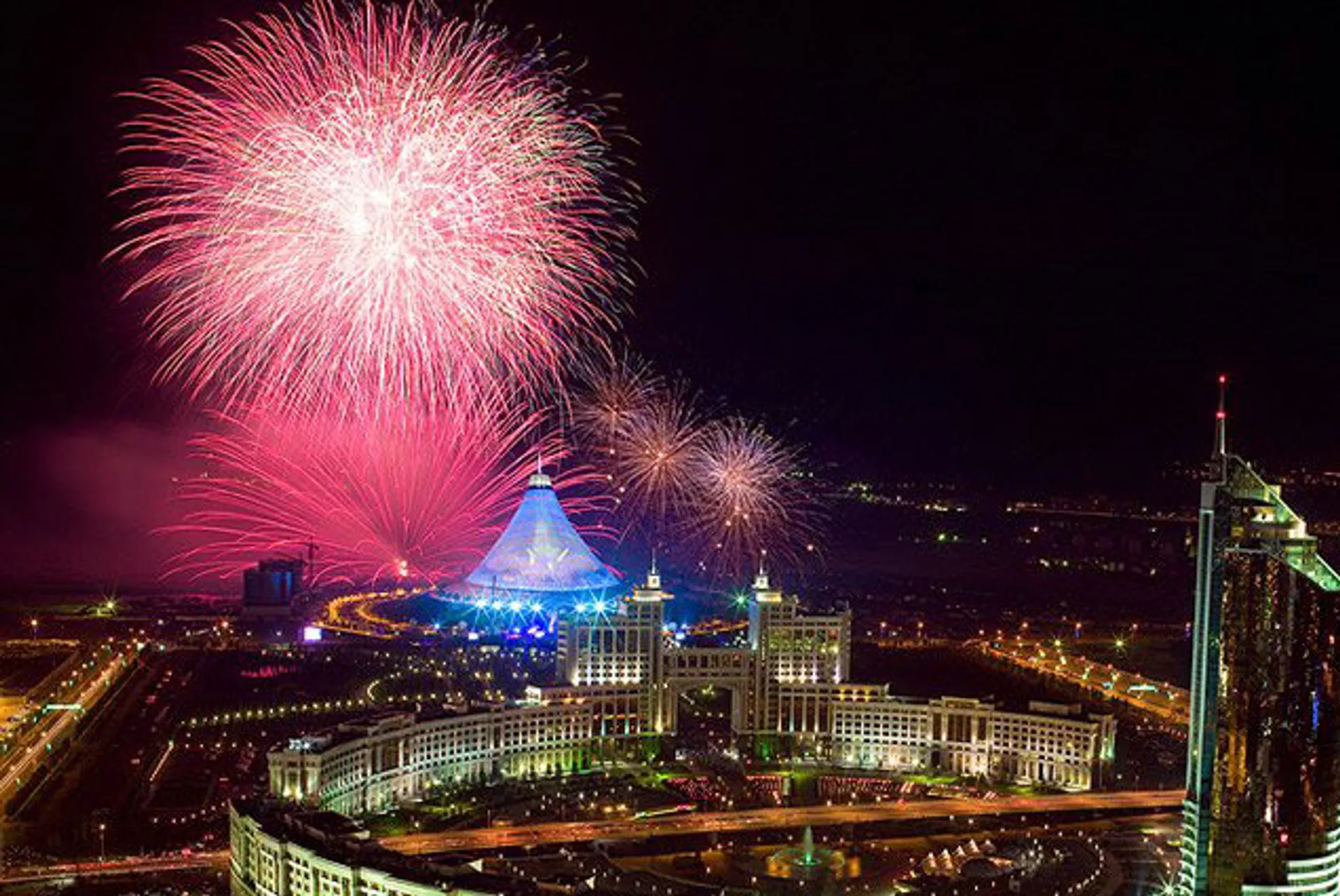 Капитал - Казахстанцам на День Астаны подарят выходной