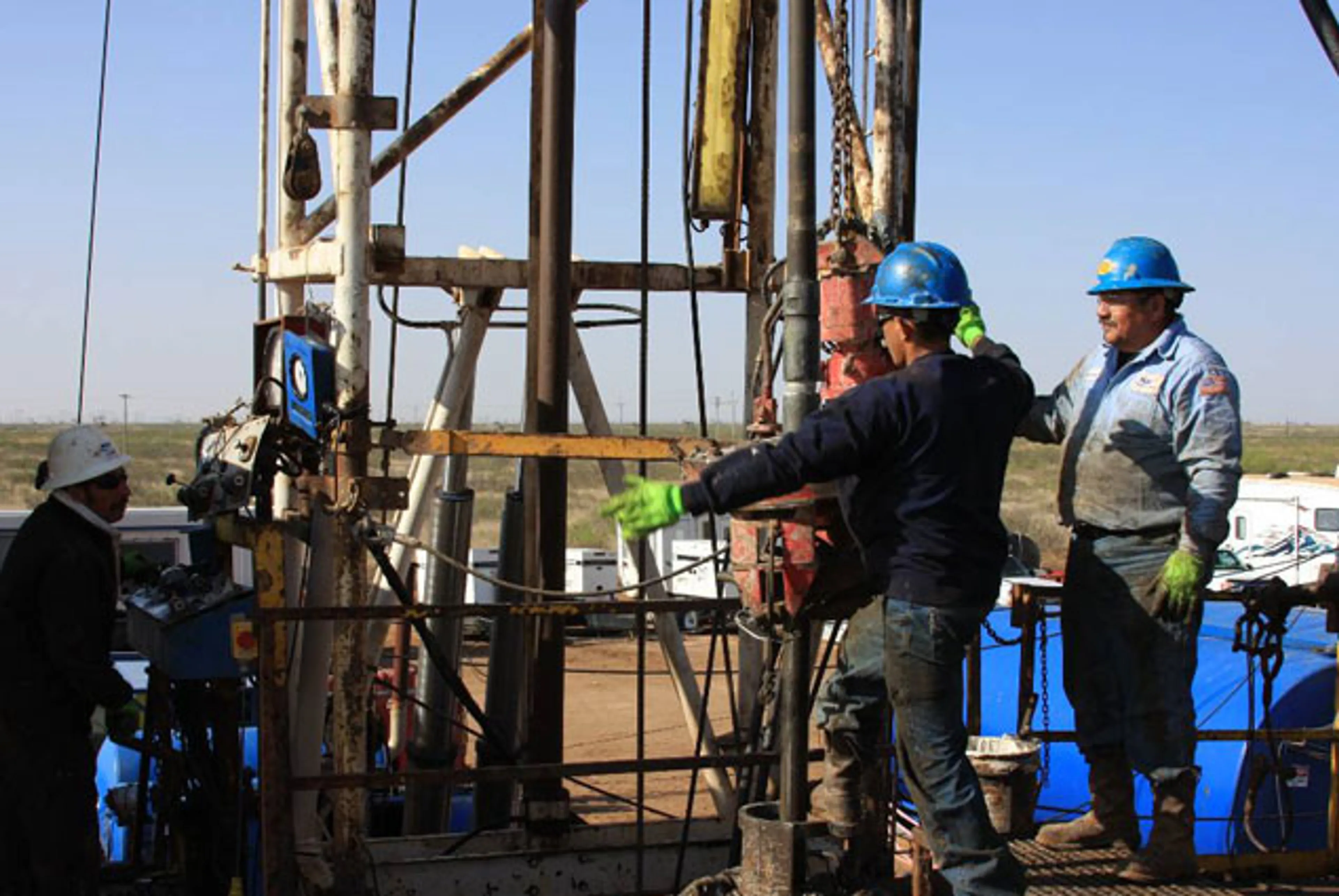 Капитал - Аналитики ожидают падения стоимости нефти