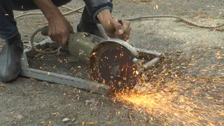 Капитал - В Алматы демонтируют незаконные ограждения