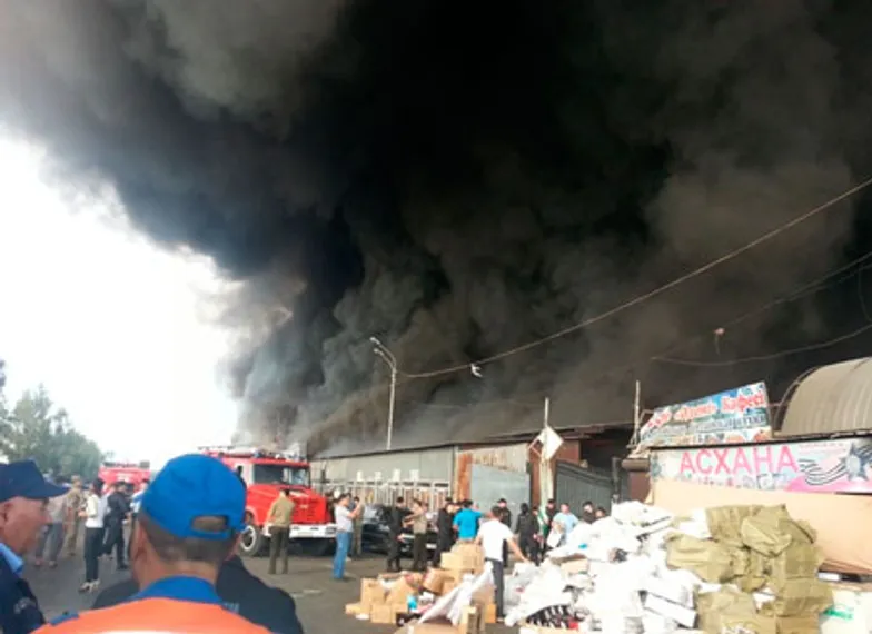 Капитал - Более 230 бутиков сгорели во время пожара в Алматы