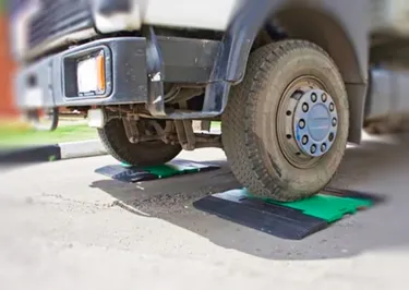 Почти 300 перевозчиков были оштрафованы из-за ошибки системы