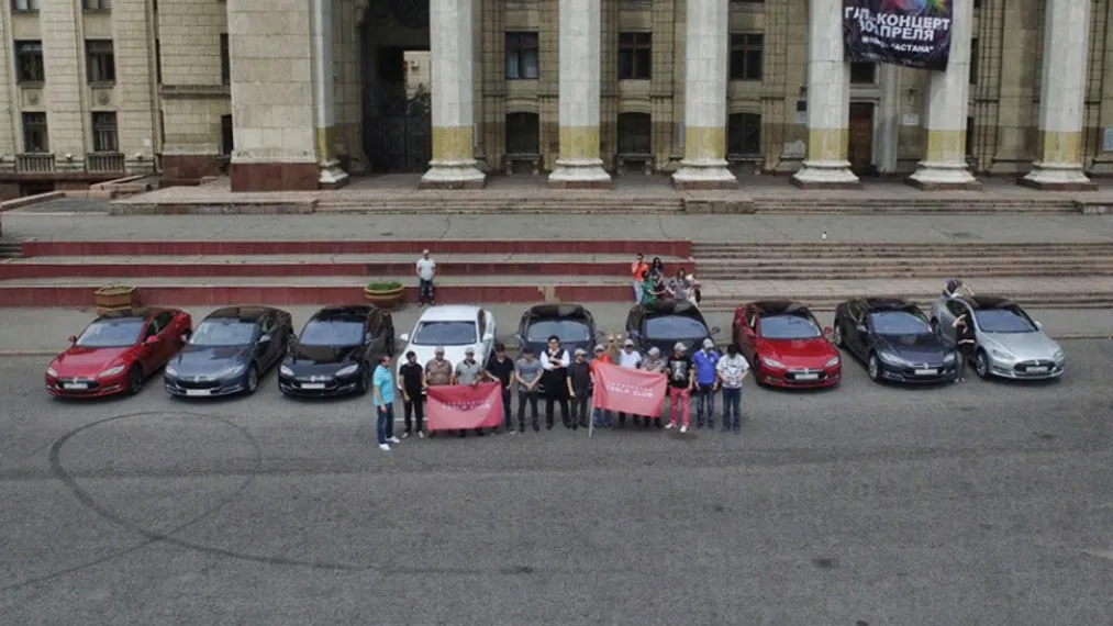 Капитал - В Алматы состоялся пробег Tesla