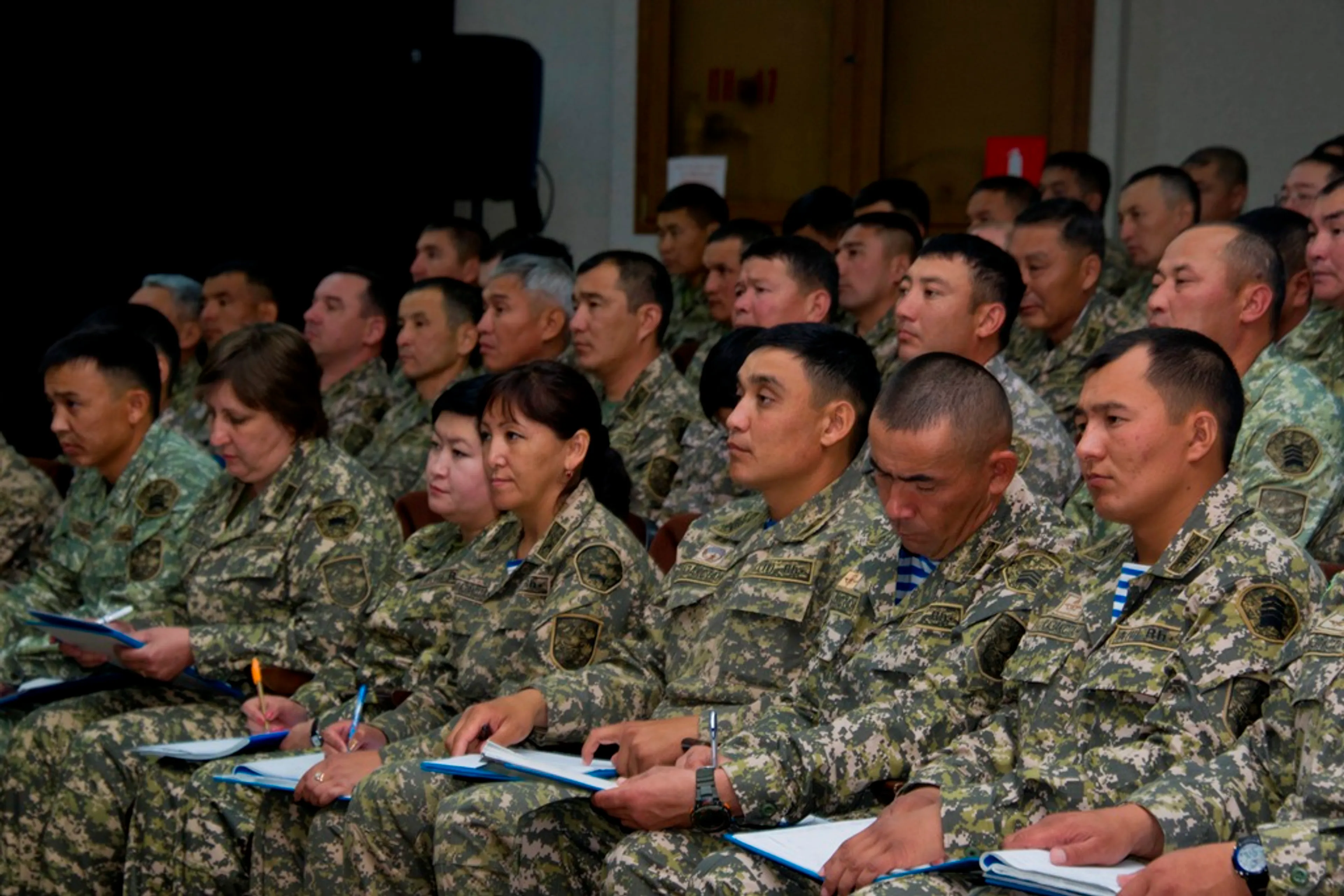 Капитал - Свыше 500 сержантов получили дополнительное образование