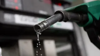 Капитал - Дмитрий Медведев поддержал субсидирование цен на бензин