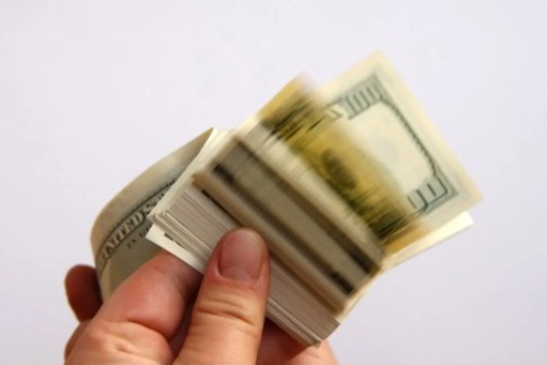 Капитал - В Казахстане сотрудников не балуют премиями