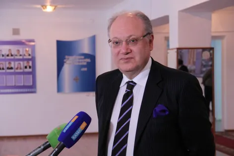 Капитал - В Семее открывается казахско-швейцарская магистратура