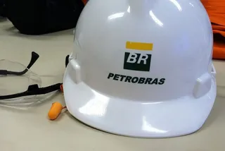 Капитал - Petrobras потеряла $7 млрд за год