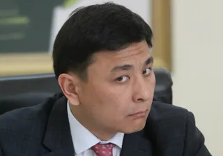 Капитал - Аким ЗКО пересел на автомобиль за 56 млн тенге