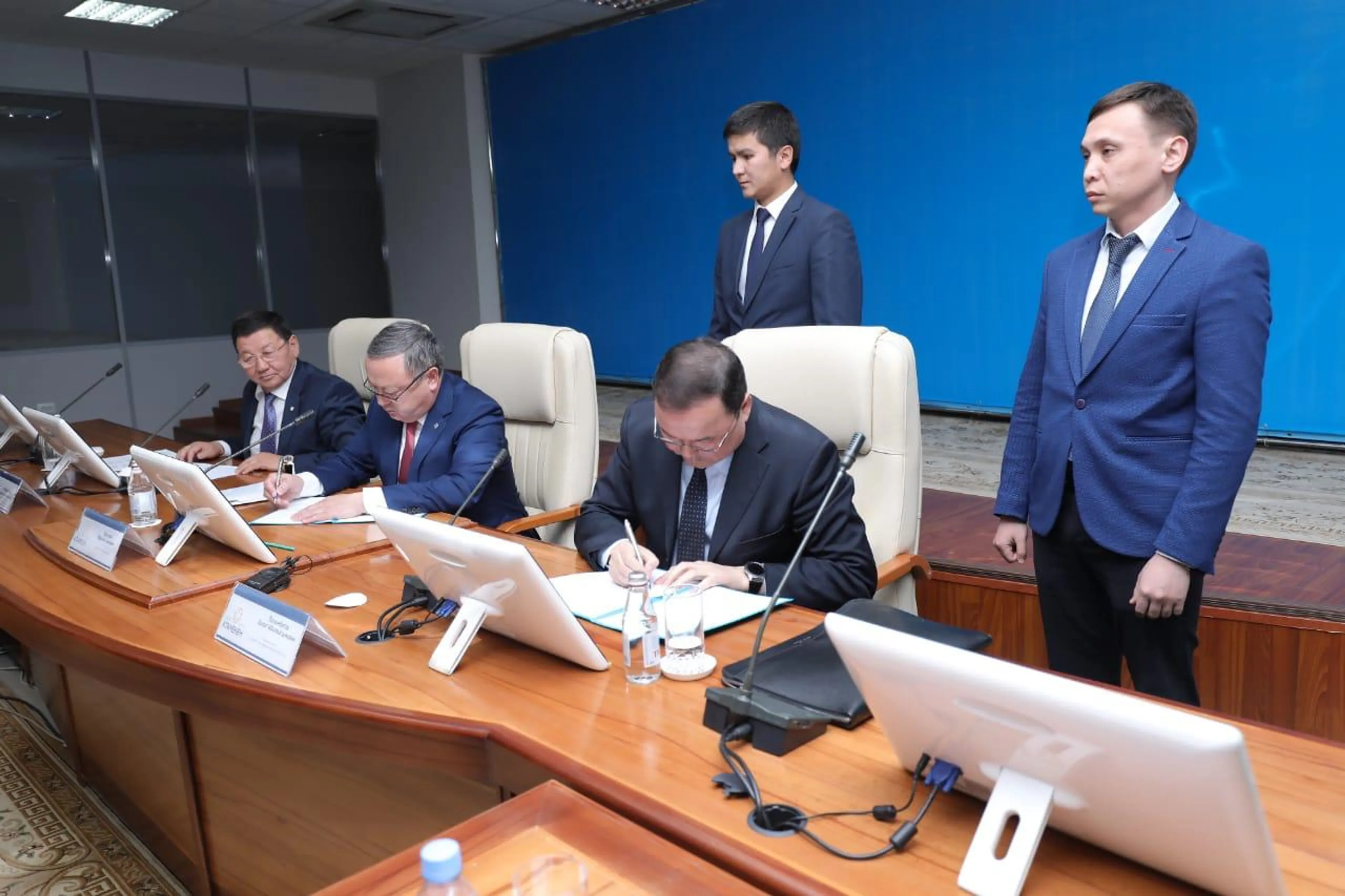 Капитал - Бизнес-омбудсмен ответил на вопросы предпринимателей Актобе