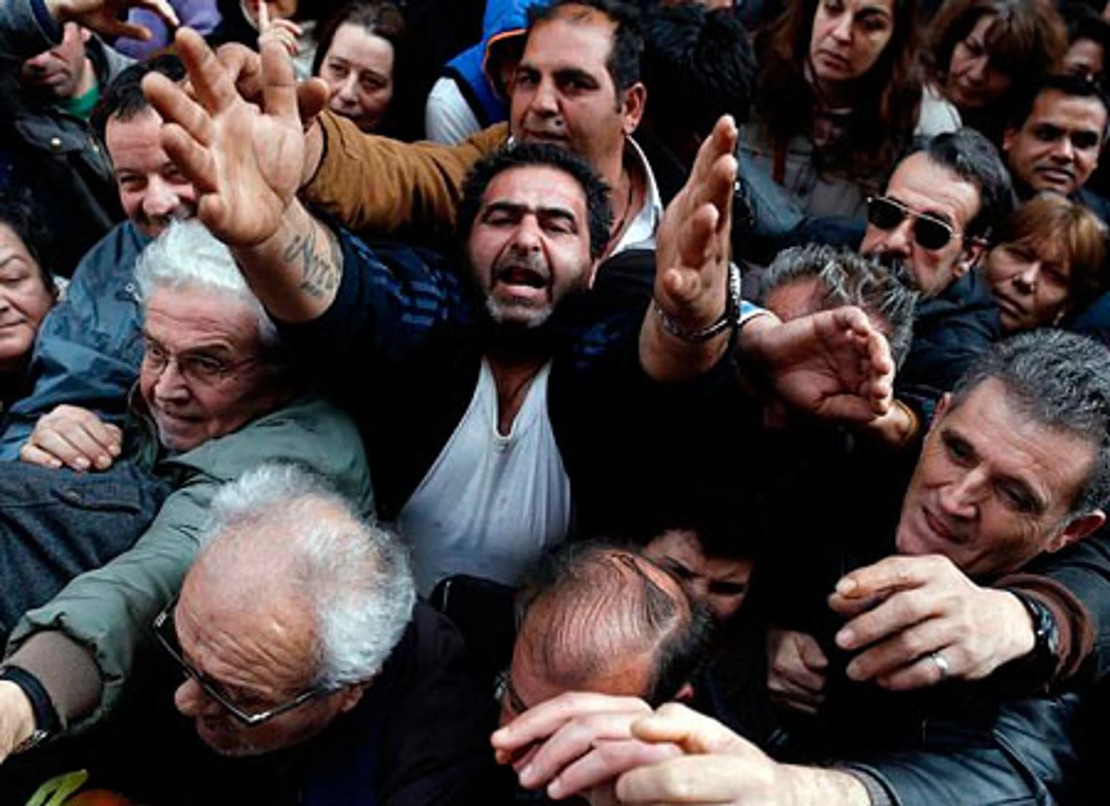 Капитал - ЕС запускает третью программу помощи Греции