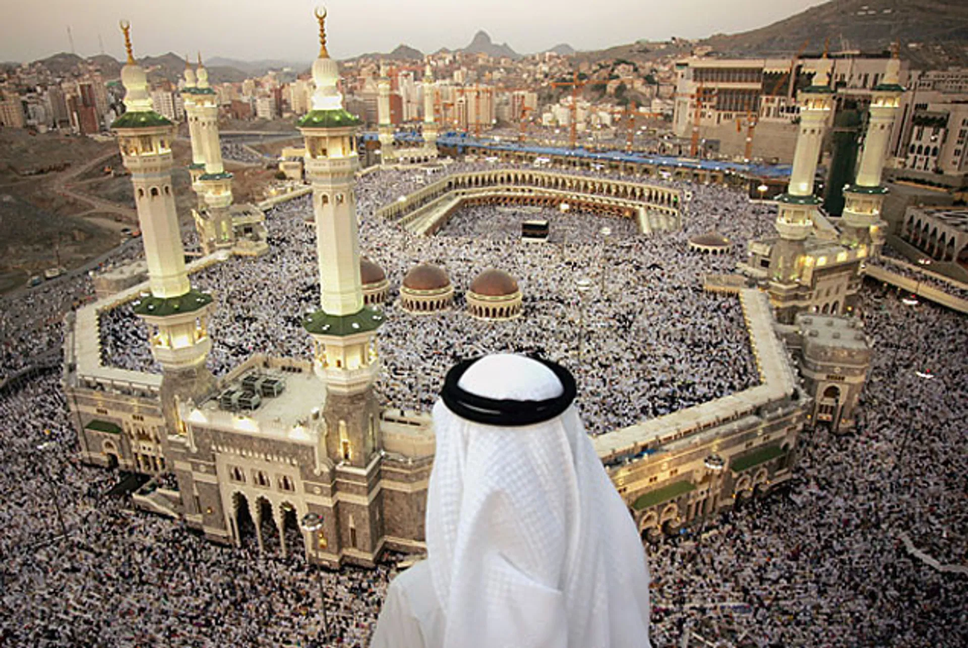 Капитал - Мошенники предлагали казахстанцам бесплатный выезд на хадж