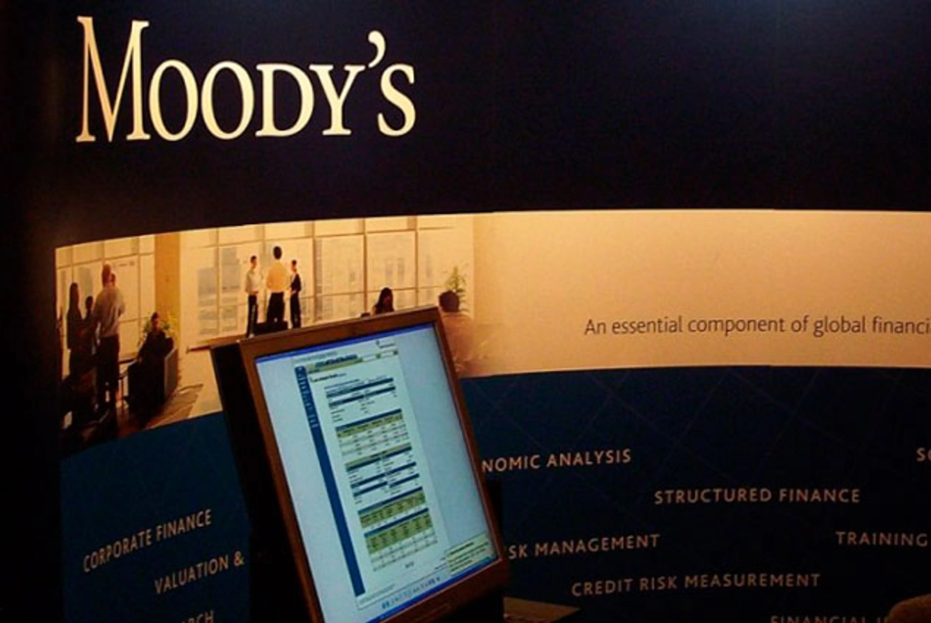 Капитал - Moody's снизило рейтинги украинских банков