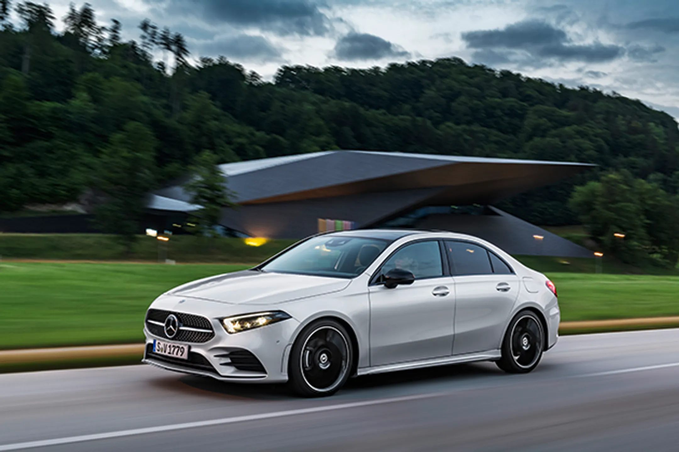 Mercedes-Benz A-Klasse теперь стал седаном - Image Kapital.kz