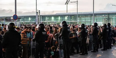 В Испании назвали число пострадавших при столкновениях в Барселоне