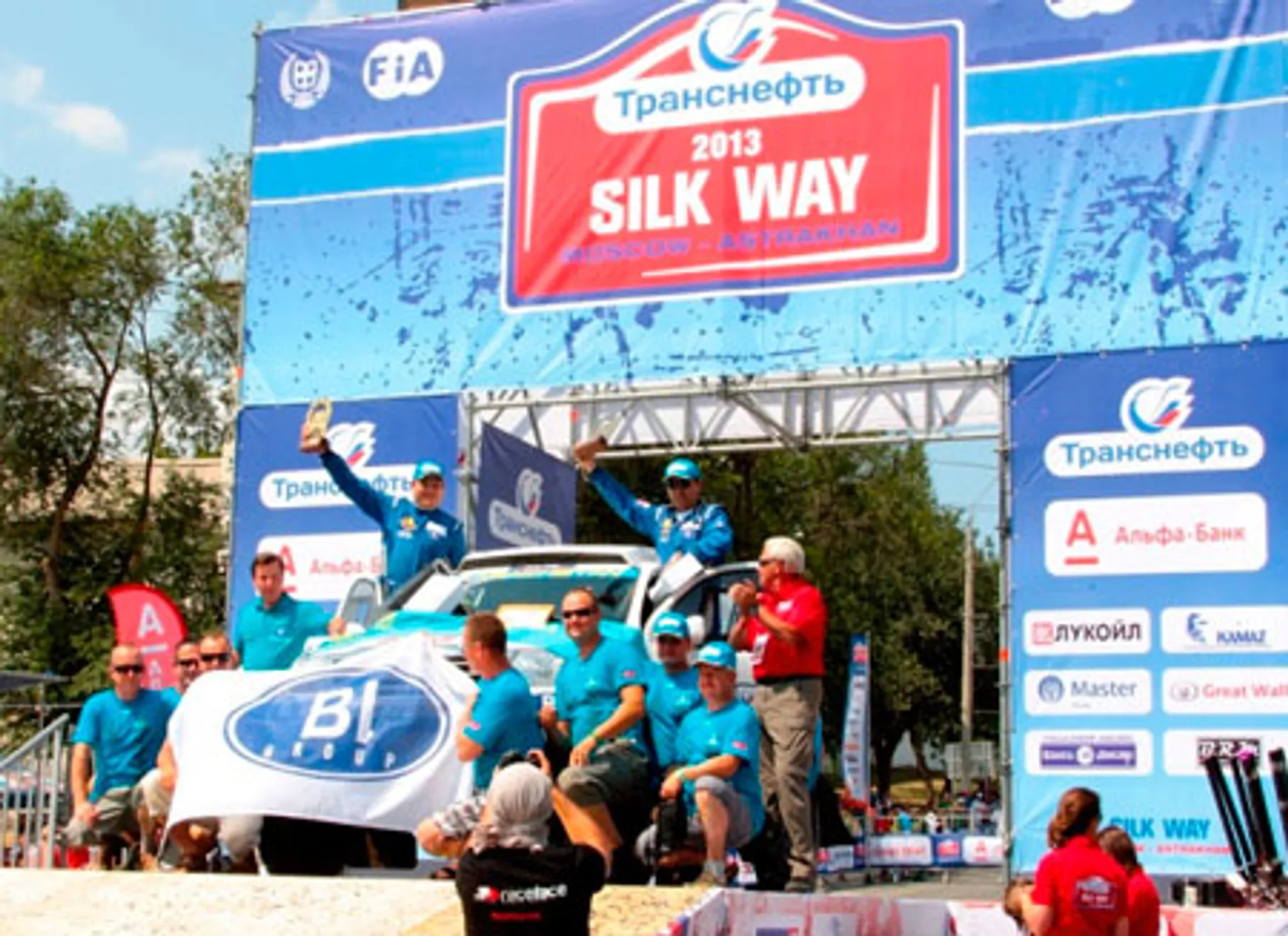 Капитал - Шелковый путь: два наших экипажа - в десятке лучших