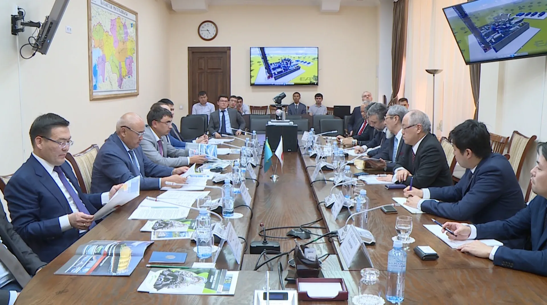 Капитал - Умирзак Шукеев встретился с представителями японских компаний