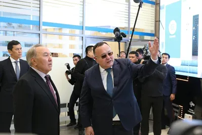 Нурсултан Назарбаев посетил ситуационный центр Smart Aqkol