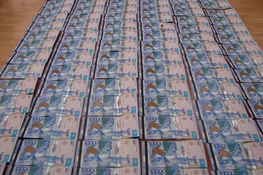 Капитал - В Казахстане на 1 млн банкнот приходится 3 подделки