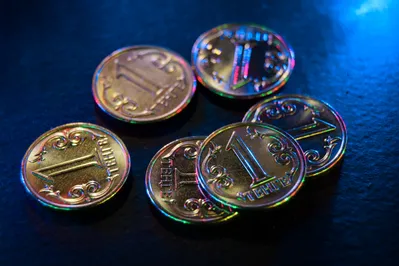 На утренней сессии доллар торговался по 379,70 тенге