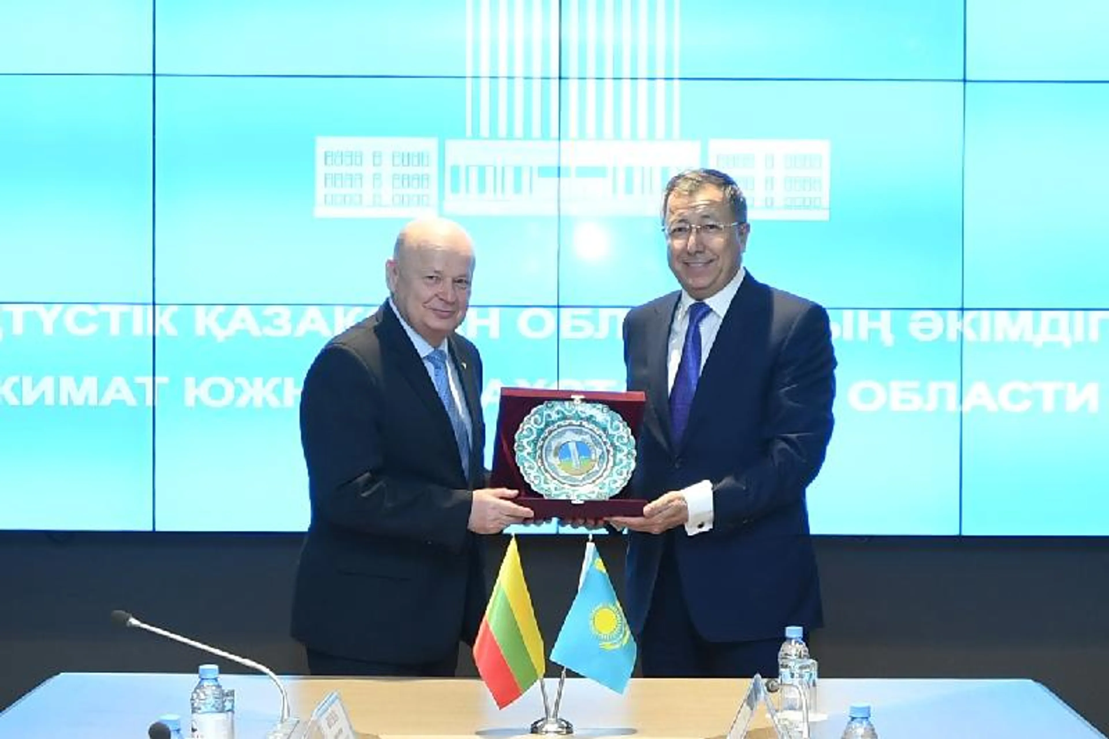 Капитал - В ЮКО открылось почетное консульств Литвы