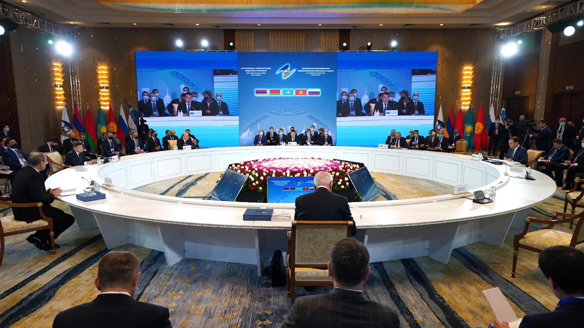 Капитал - Кыргызстан призвал ЕАЭС взаимно признать паспорта вакцинации