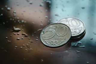 Капитал - Нацвалюта укрепилась до 385 тенге за доллар