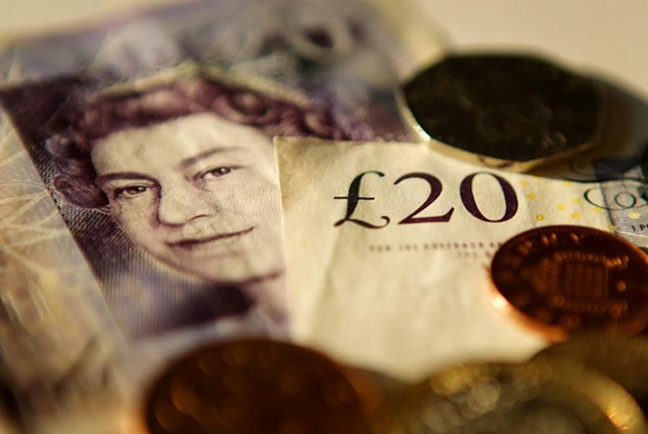 Российские деньги покидают Британию - Image Kapital.kz