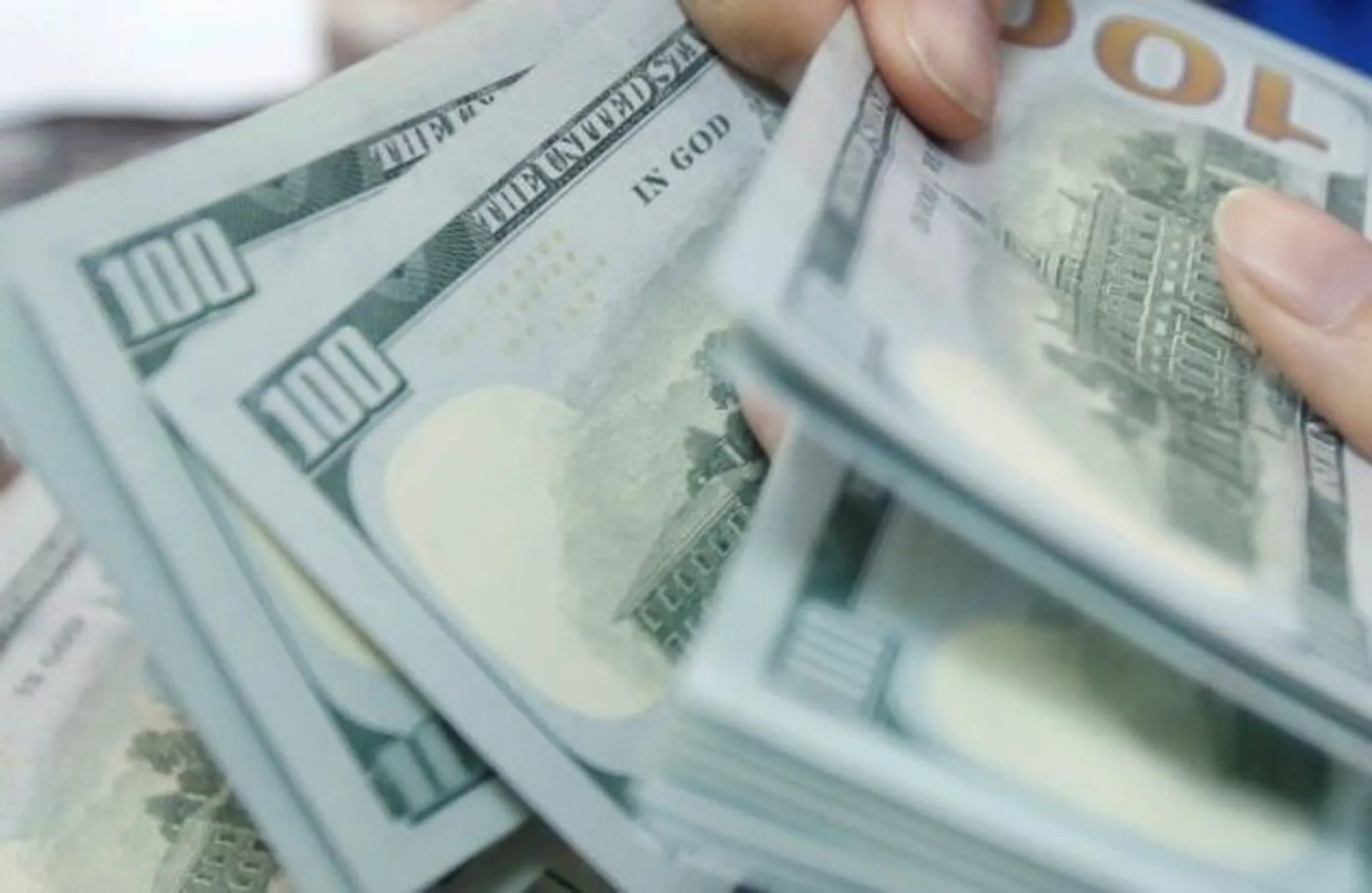 Капитал - Госсектор увеличивает внешний долг быстрее, чем частный сектор