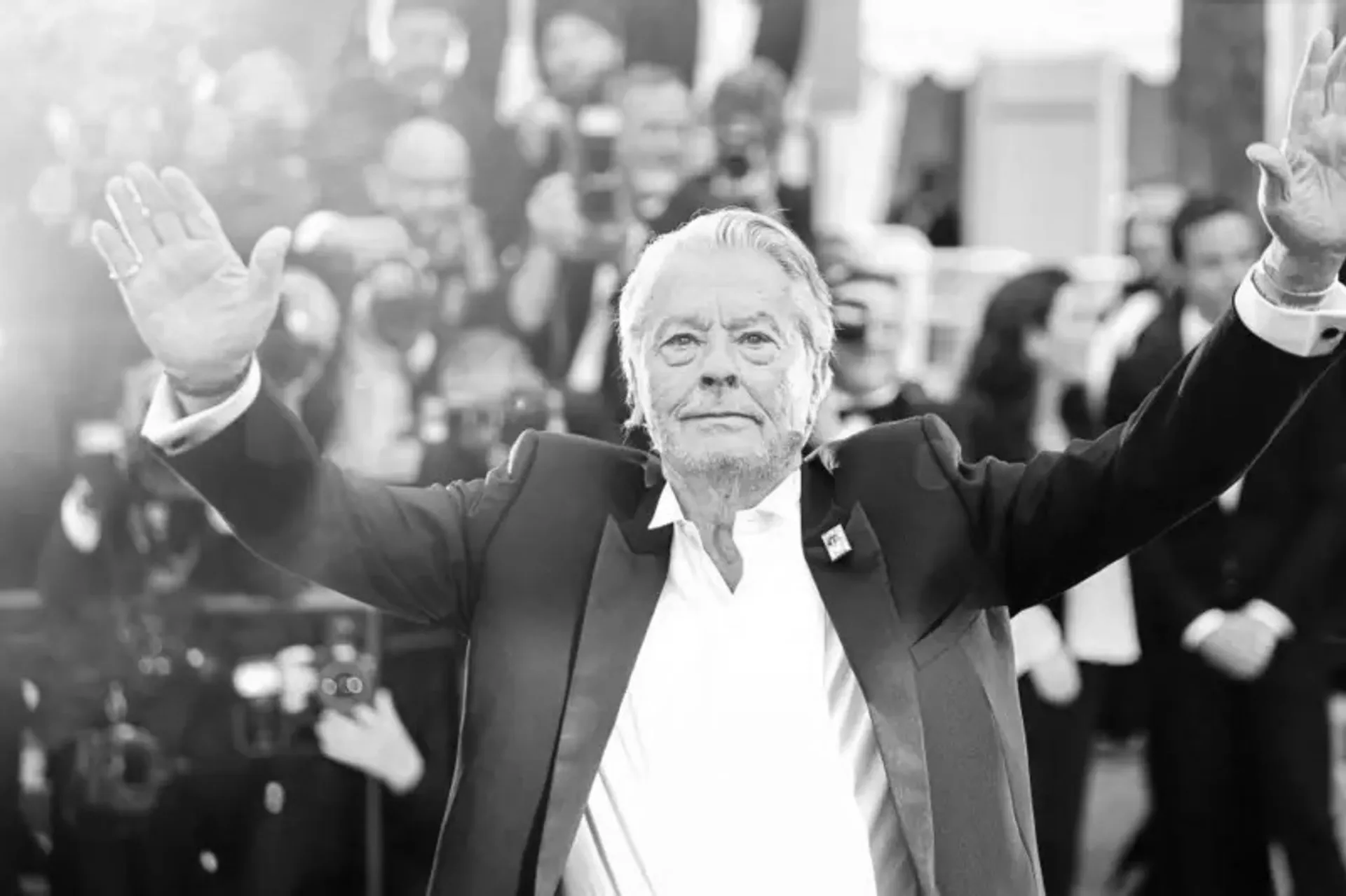 Капитал - Умер Ален Делон