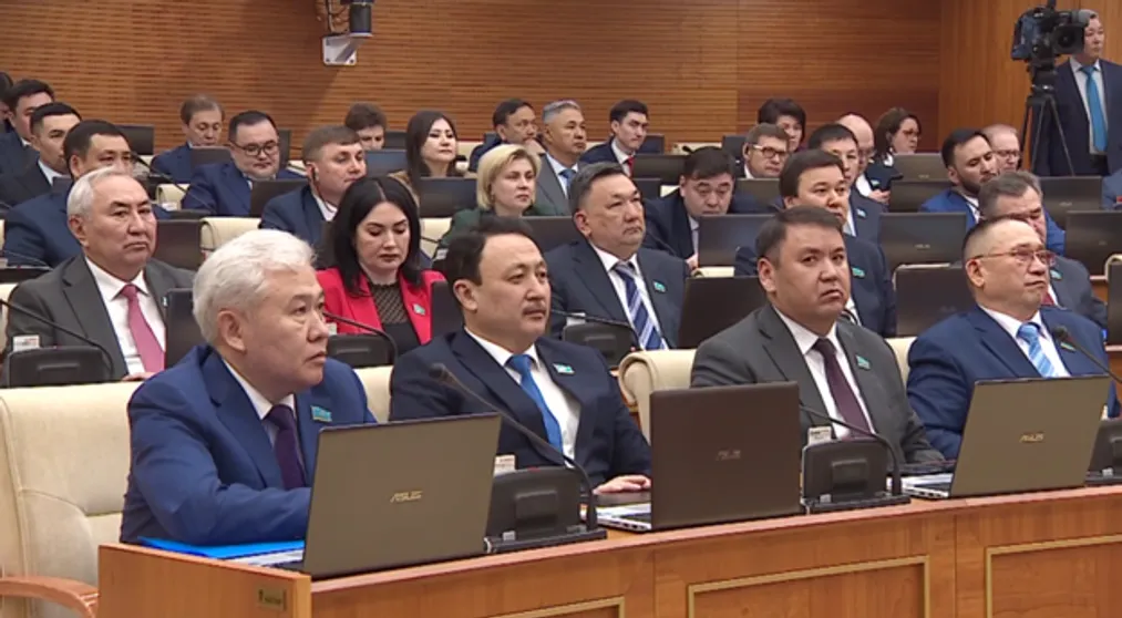 Капитал - Шесть партий сформировали свои фракции в мажилисе