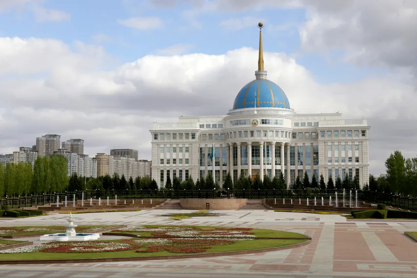 Капитал - Президент назначил послов Казахстана в нескольких странах