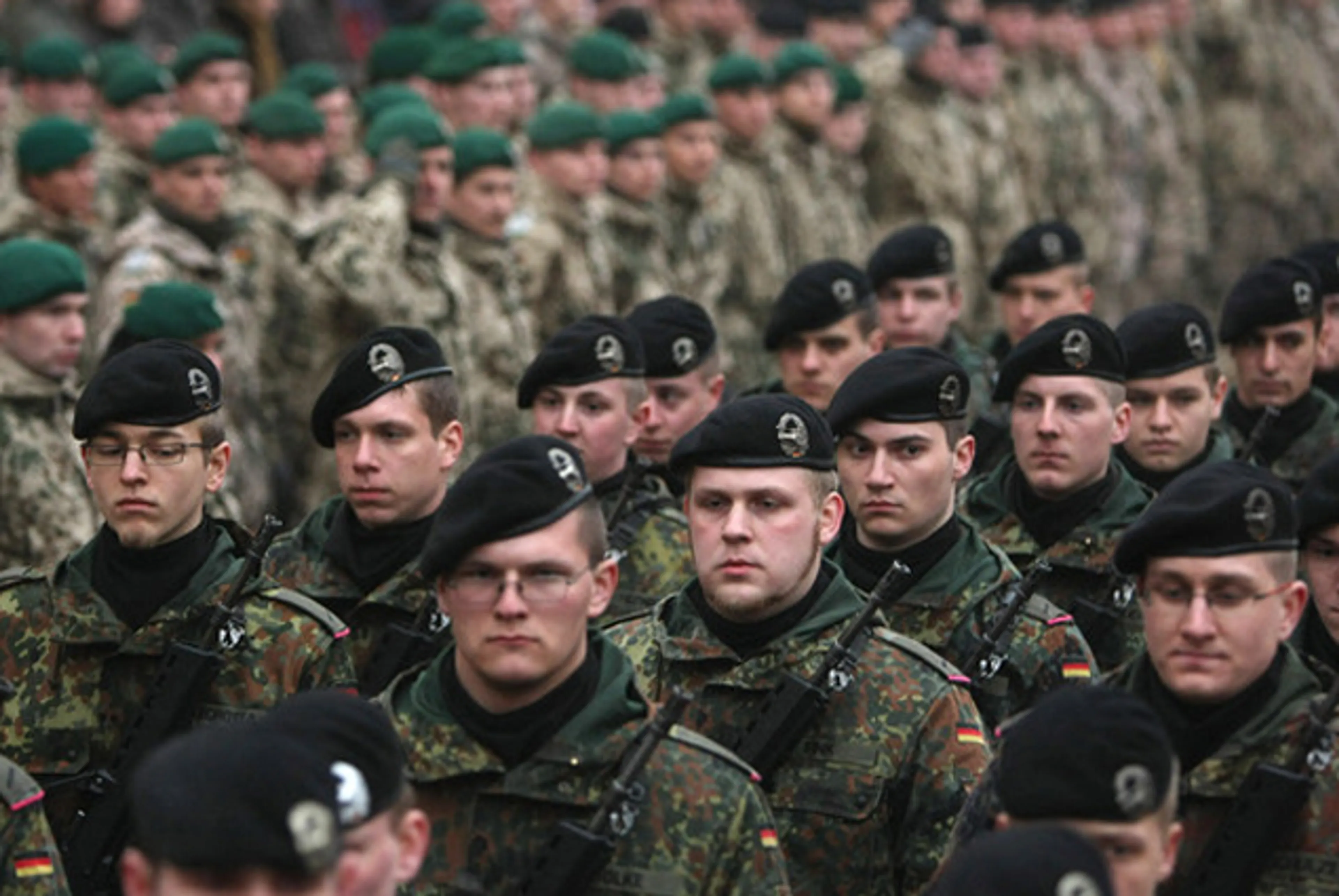 Капитал - Германия и Франция намерены отправить военных в Украину