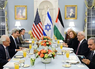 Капитал - Представители Палестины и Израиля сели за стол переговоров