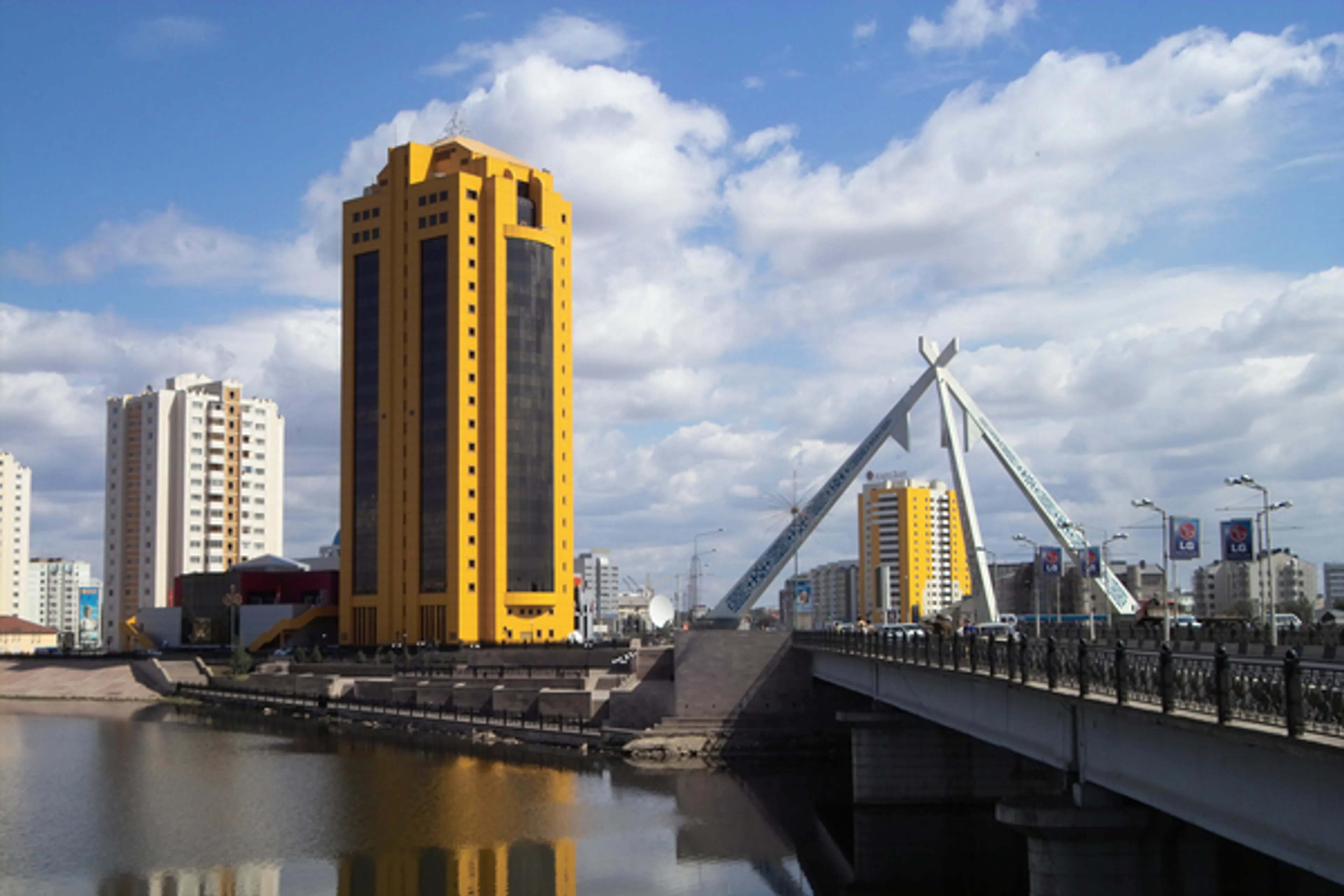 Капитал - Валовый региональный продукт Астаны вырос на 8%