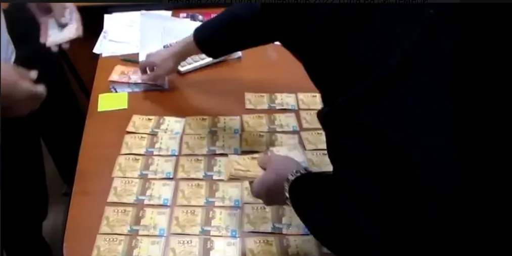 Капитал - Задержаны сотрудники Инспекции транспортного контроля Алматинской области