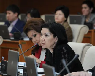 Капитал - Депутат Мажилиса Гульнар Иксанова подала в отставку
