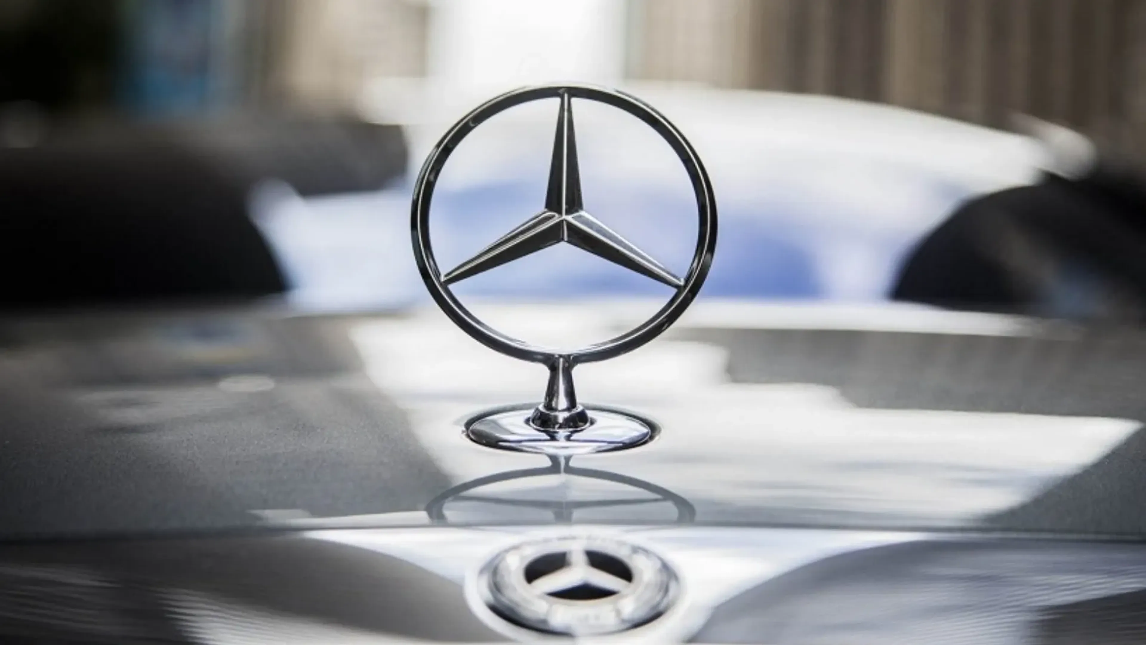 Капитал - Mercedes-Benz снизил продажи автомобилей в 2022 году
