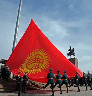 Капитал - Алмазбек Атамбаев объявил 29 августа Днем траура в Кыргызстане