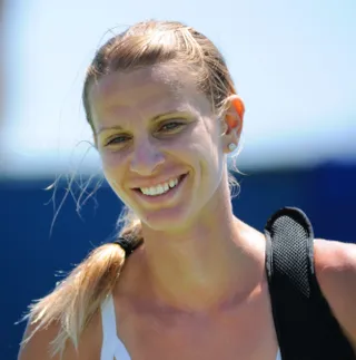 Капитал - Сесиль Каратанчева снова будет выступать за Болгарию