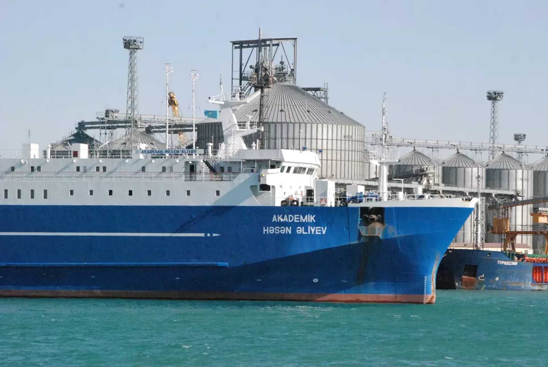 Капитал - Доходы предприятий морского транспорта увеличились на 12%