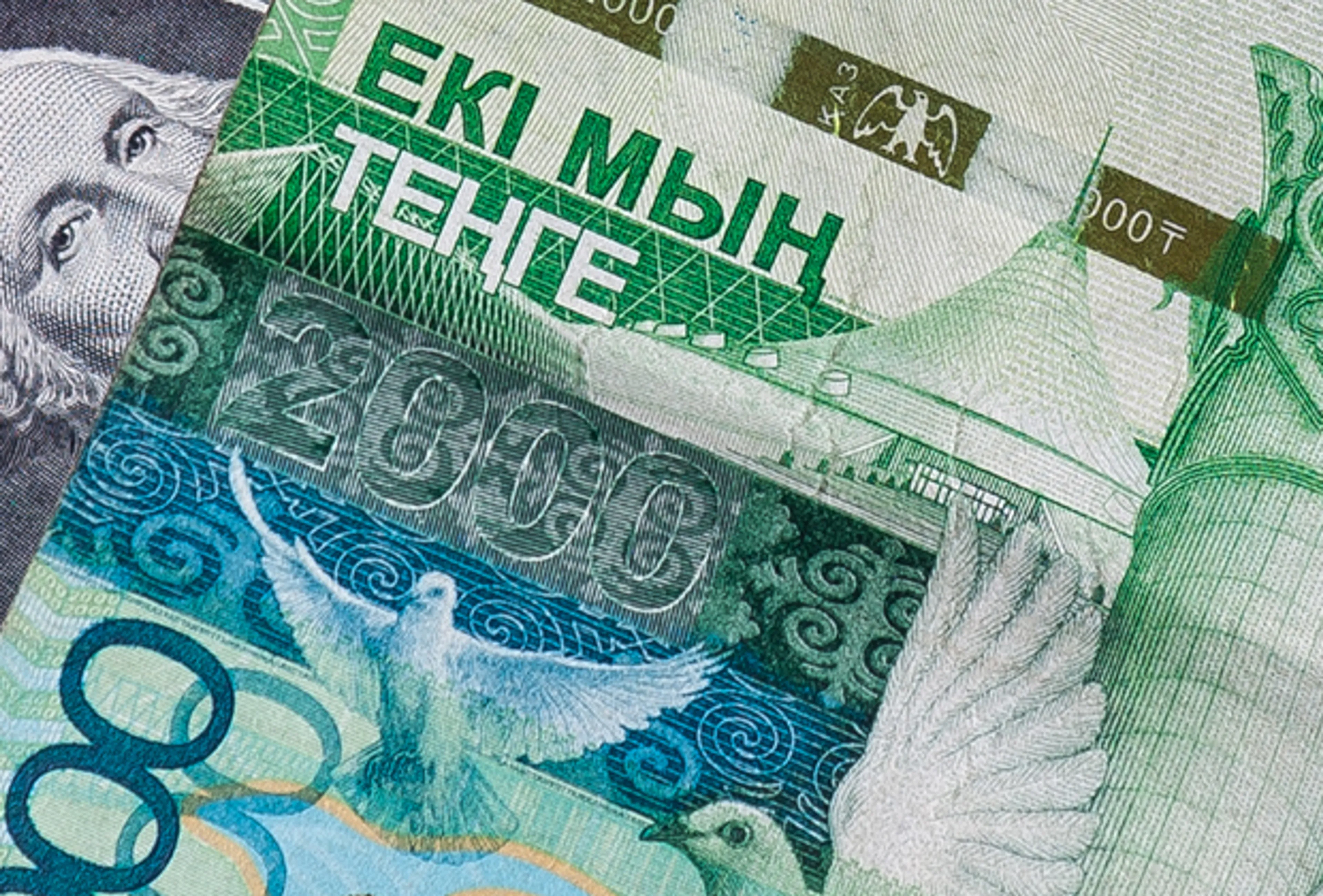 Капитал - Пара тенге — доллар дрейфует возле отметки 318