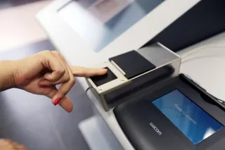 Капитал - У иностранцев при получении виз в РК будут брать отпечатки пальцев